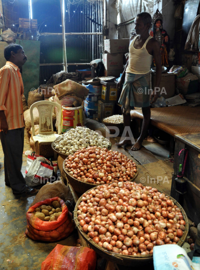 B�i�g�g�e�s�t� �M�a�h�a�r�a�j�g�a�n�j� �B�a�z�a�r� � �w�h�o�l�e�s�a�l�e� �m�a�r�k�e�t� �i�n� �A�g�a�r�t�a�l�a� �n�o�w� �u�n�d�e�r� �t�h�e� �e�f�f�e�c�t� �o�f� �I�n�d�i�a�n� �E�c�o�n�o�m�y� �,� �S�u�n�