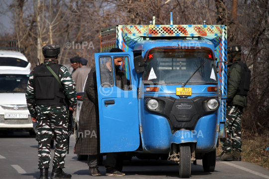 CRPF trooper's rifle snatched in Pulwama's Rajpora area