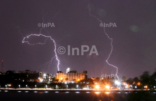 Cyclone Tauktae Effect:: Bhopal, MP