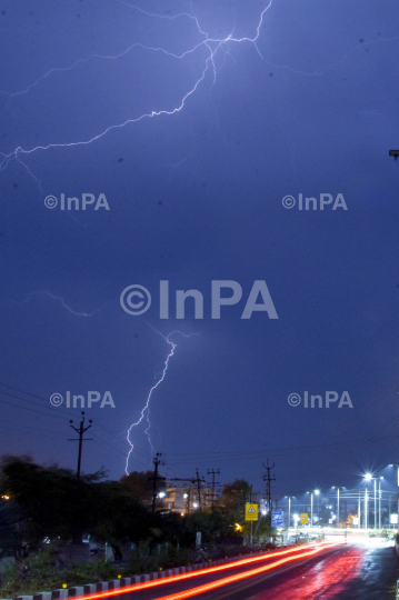 Cyclone Tauktae Effect:: Bhopal, MP