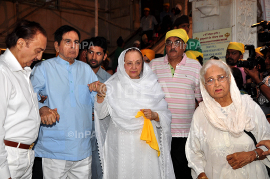 Dilip Kumar with wife his Saira Banu