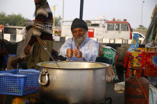 Farmers winding up after ending protest