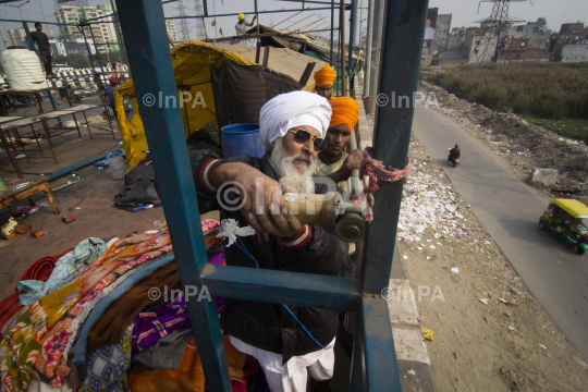 Farmers winding up after ending protest