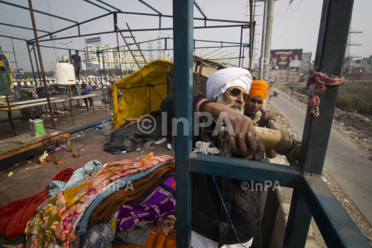 Farmers winding up after ending protest