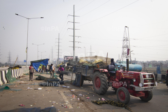 Farmers winding up after ending protest