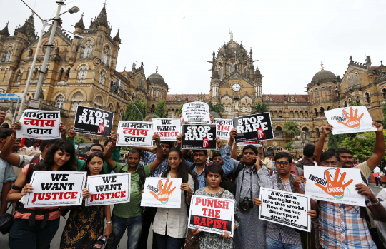 Female photojournalist gang-raped in Mumbai