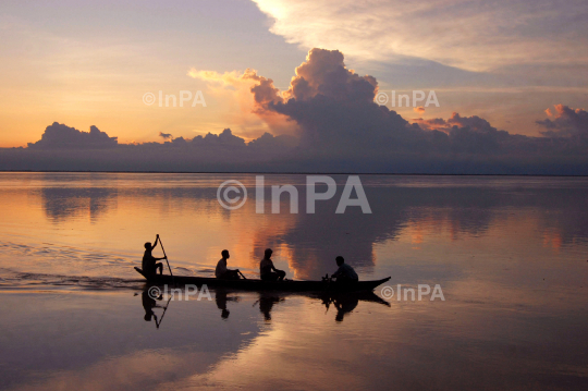INPA06051227
