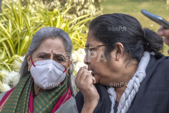 Jaya Bachchan with Dola Sen 