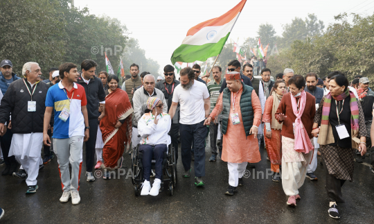 Kanimozhi with Rahul Gandhi 