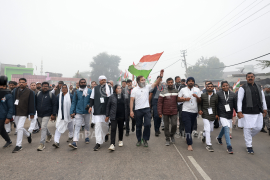 Kanimozhi with Rahul Gandhi 