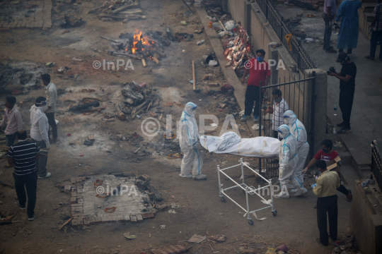 Mass cremation of COVID-19 victims, Delhi