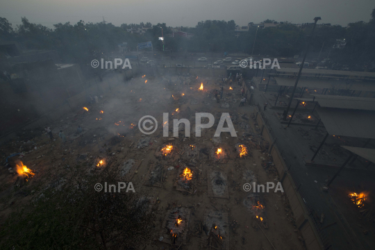 Mass cremation of COVID-19 victims, Delhi