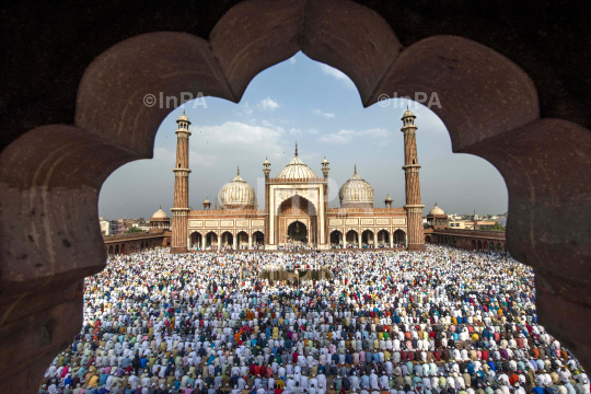 Muslims offering Eid al-Fitr prayers