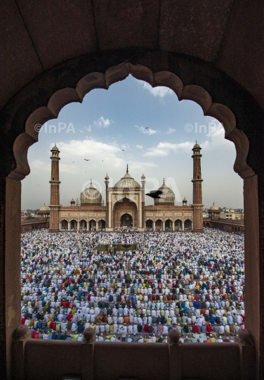 Muslims offering Eid al-Fitr prayers