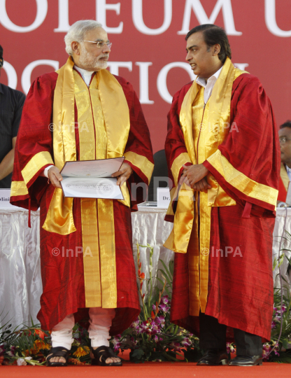 Narendra Modi with Mukesh Ambani