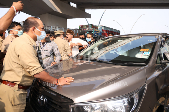 Priyanka Gandhi: stopped and detained by UP Police 