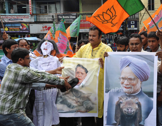 Protest against killing of five Indian soldiers