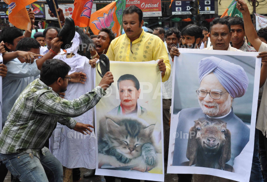 Protest against killing of five Indian soldiers