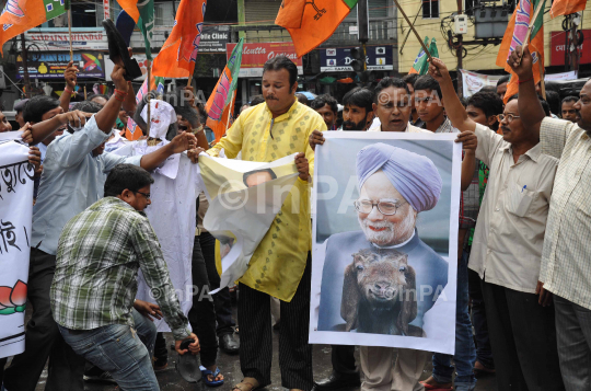 Protest against killing of five Indian soldiers