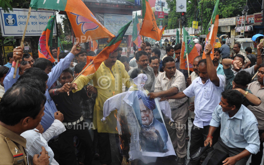 Protest against killing of five Indian soldiers