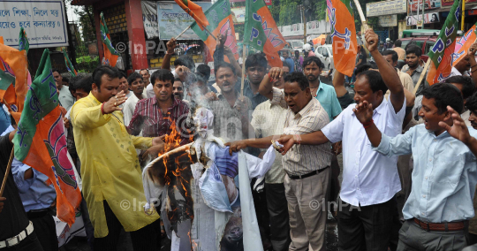 Protest against killing of five Indian soldiers