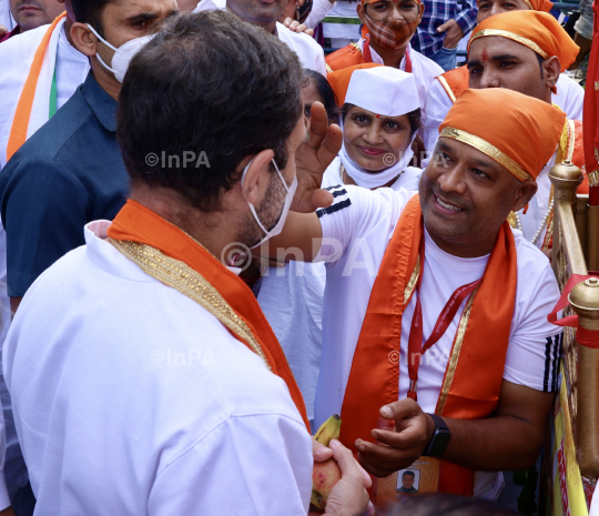 Rahul Gandhi participates in Valmiki Jayanti 