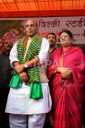 Rajnath Singh with his wife Savitri Singh