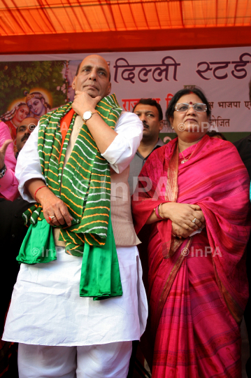 Rajnath Singh with his wife Savitri Singh