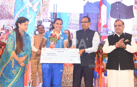 Rani Rampal And Shivraj singh Chouhan