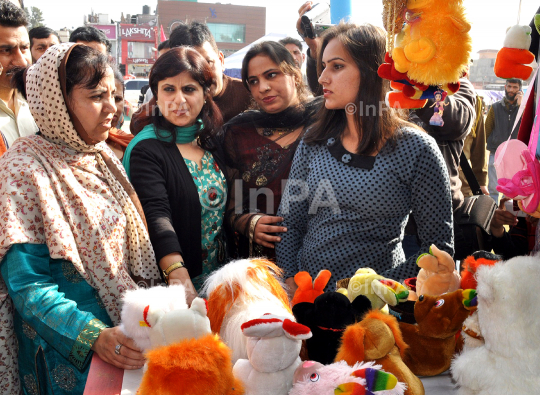 Sakina asks women to take benefit of SHG scheme