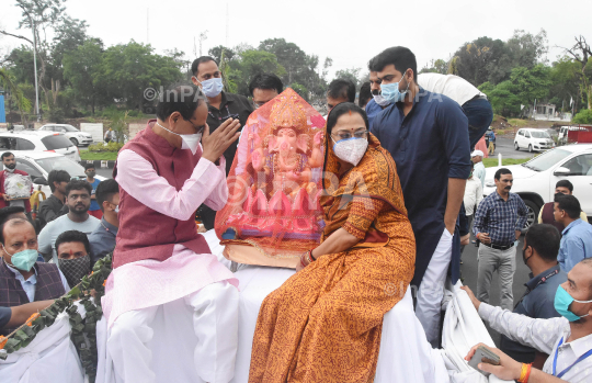 Shivraj singh chouhan with wife