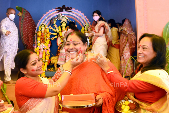 'Sindoor Khela’ rituals mark end of Durga Puja