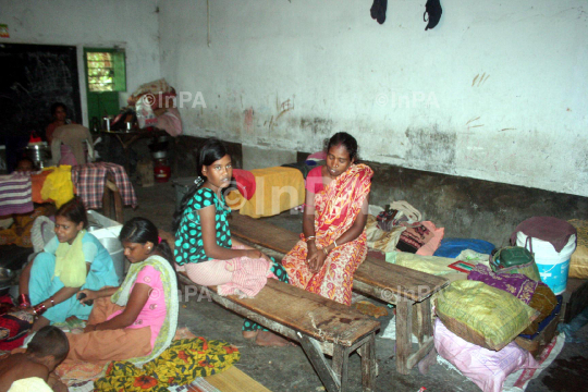 Some areas of Burdwan Town in under water due to rain on wednesday. Some hut also collapsed due to rain water. Burdwan Town observed 92 Millimeter rainfall during last 24 hours (20)