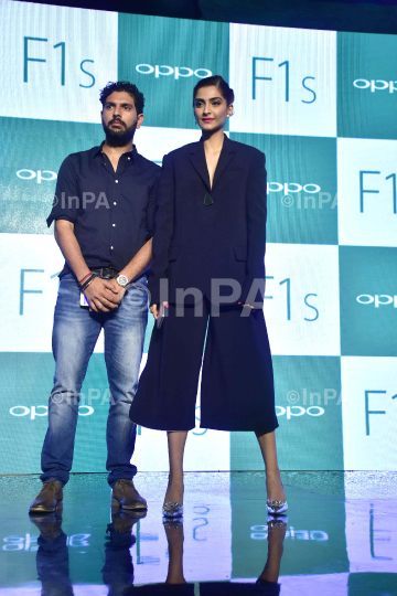 Sonam Kapoor with Yuvraj Singh