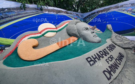 Sudarsan Pattnaik demands Bharat Ratna for Dhyan Chand