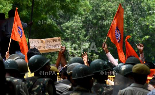 VHP protests against Ayodhya Yatra ban