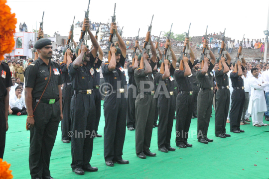 Vilasrao Deshmukh funeral in Latur