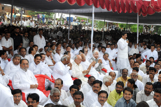 Vilasrao Deshmukh funeral in Latur