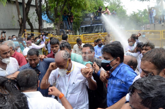 Water cannon used against Digvijay Singh